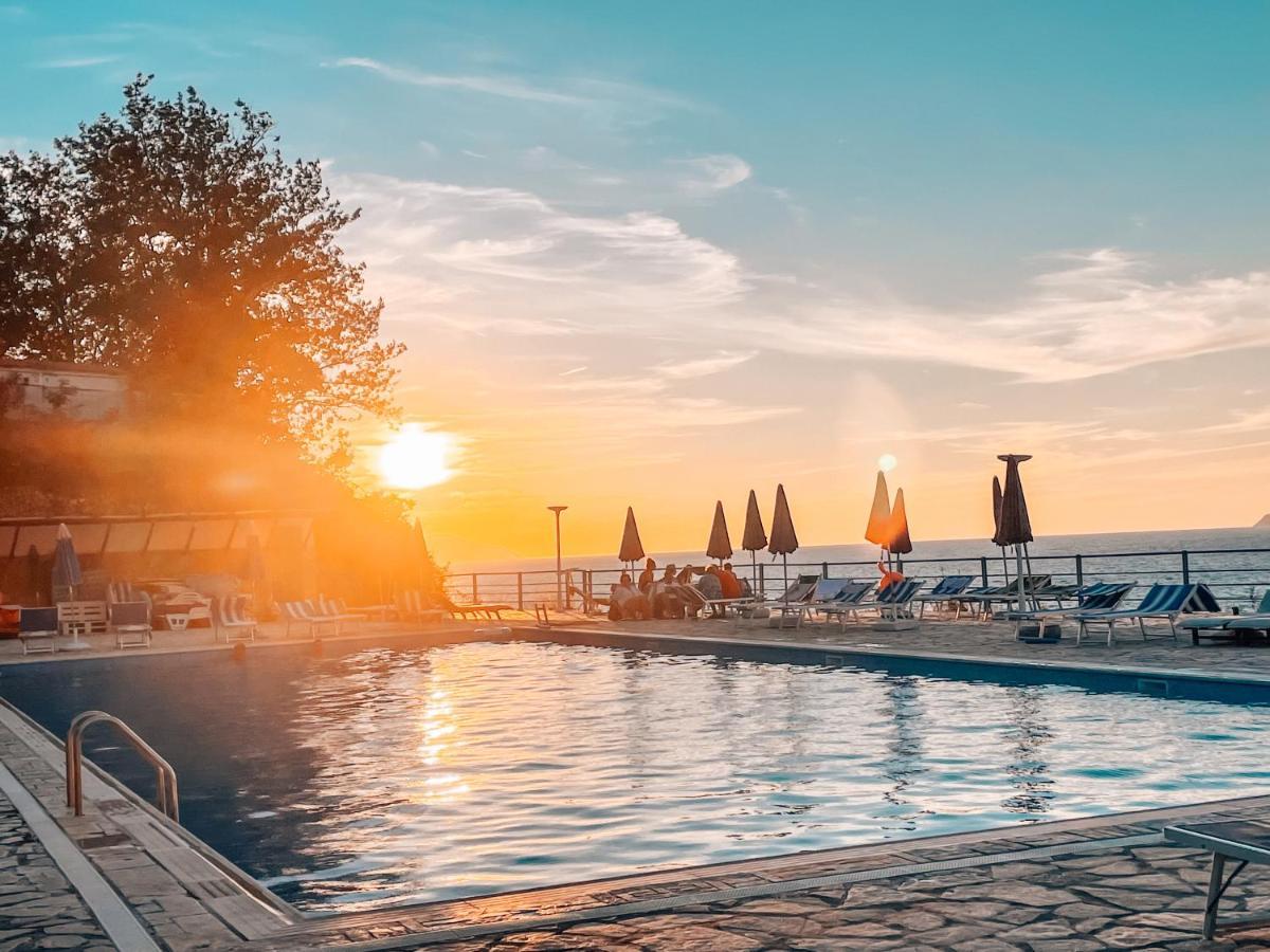 Aqua Holiday Apartments Vlorë 外观 照片